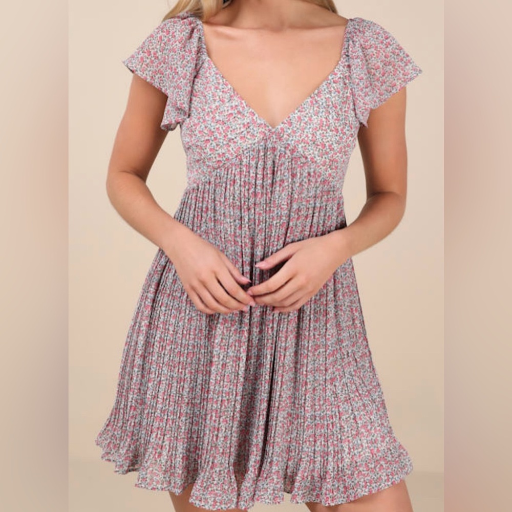 Lulus “Amalfi Coast” White Floral Pleated Flutter Sleeve Mini Dress NWT (2XL)